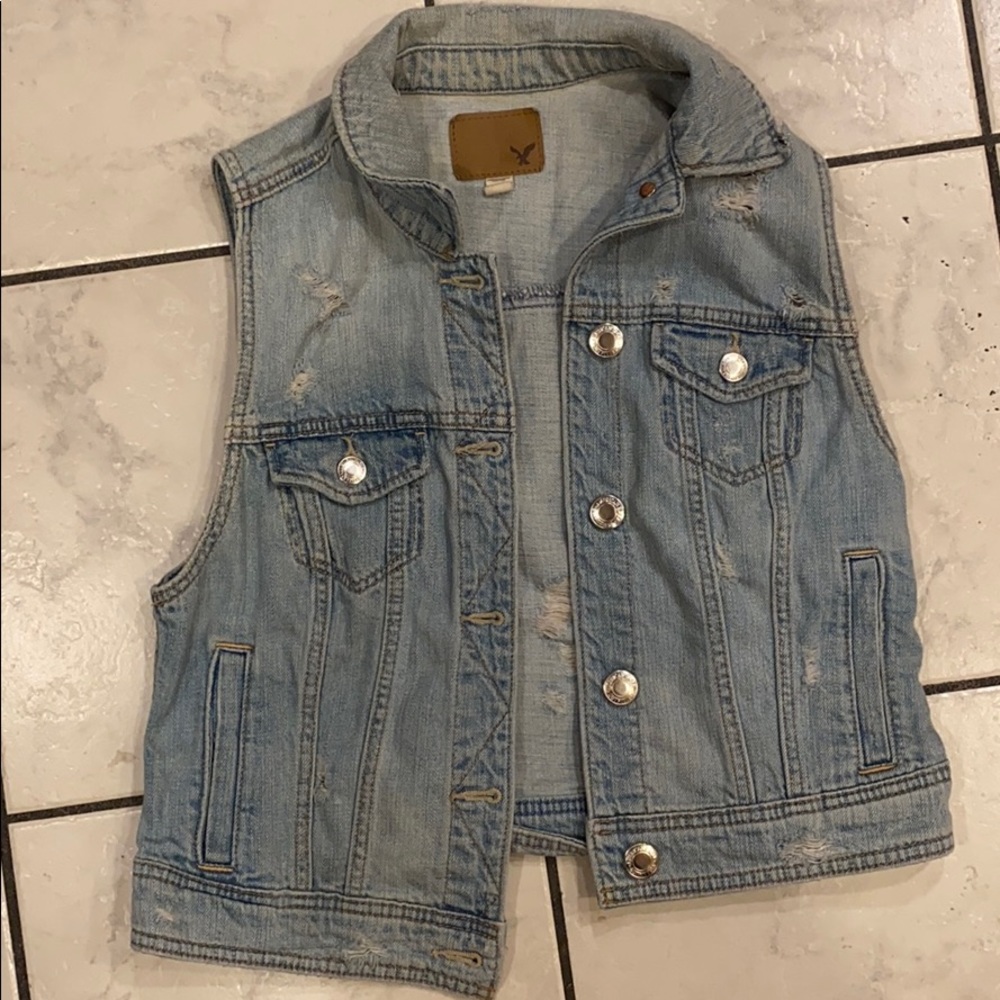 American Eagle Outfitters Distressed Jean Vest